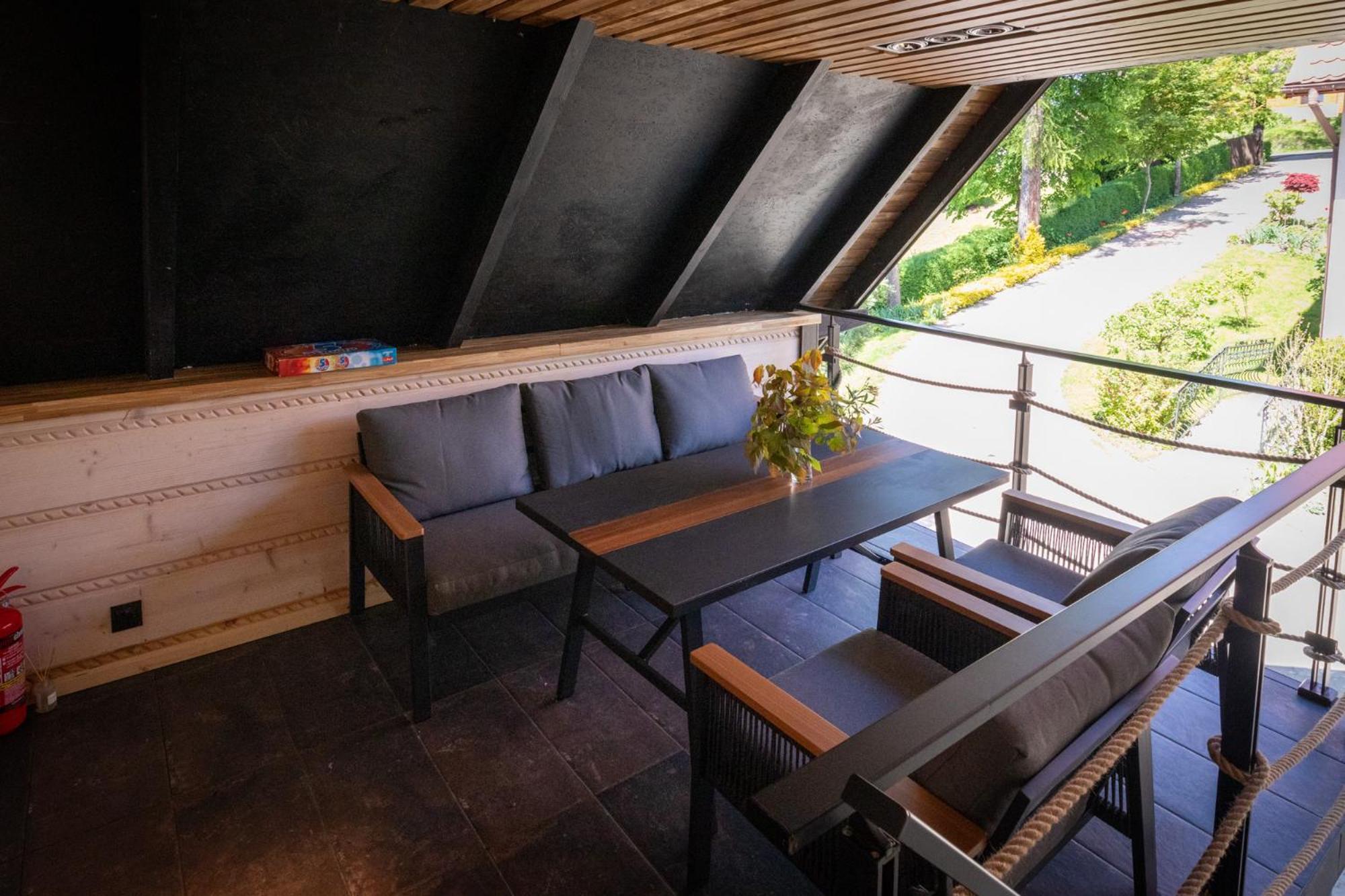 Uroczysko Villa Lesko Exteriör bild